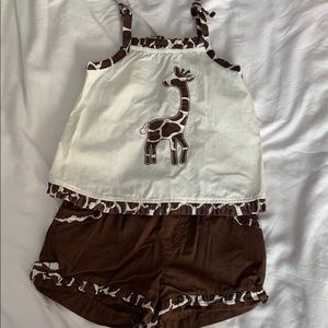 Gymboree Girl’s Giraffe Shorts & Top